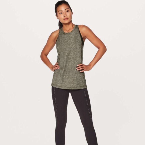 LULULEMON Extra Mile Tank with Built-in sports bra, no inserts, size 10 - Picture 3 of 8